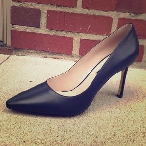 Nine West Navy Heels